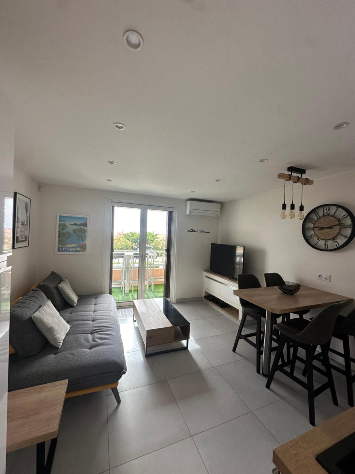 T2 Hyeres La Bergerie Vue Mer 50 M De La Plage 外观 照片